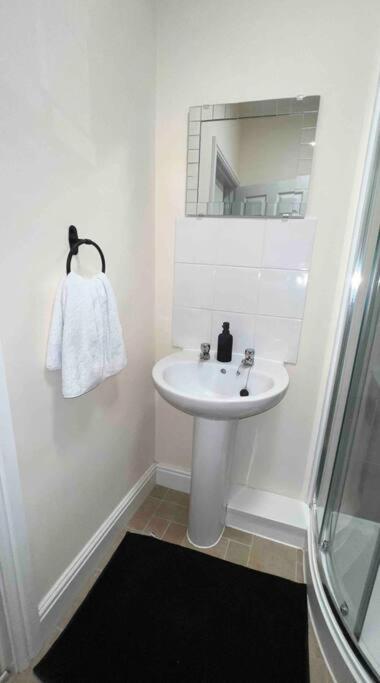 2 Bedroom Apartment With Balcony Oxford Esterno foto
