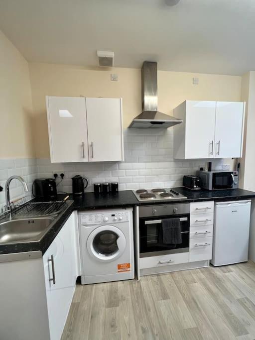 2 Bedroom Apartment With Balcony Oxford Esterno foto